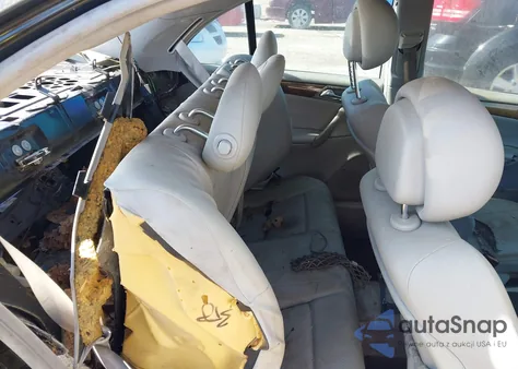 2007 Mercedes-Benz C 230 Sport z USA, uszkodzony, nr VIN WDBRF52H77F891397